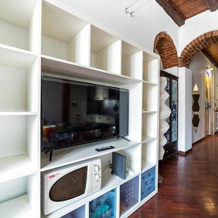 Porta Romana & Bocconi Cosy Apartment Milan Bagian luar foto