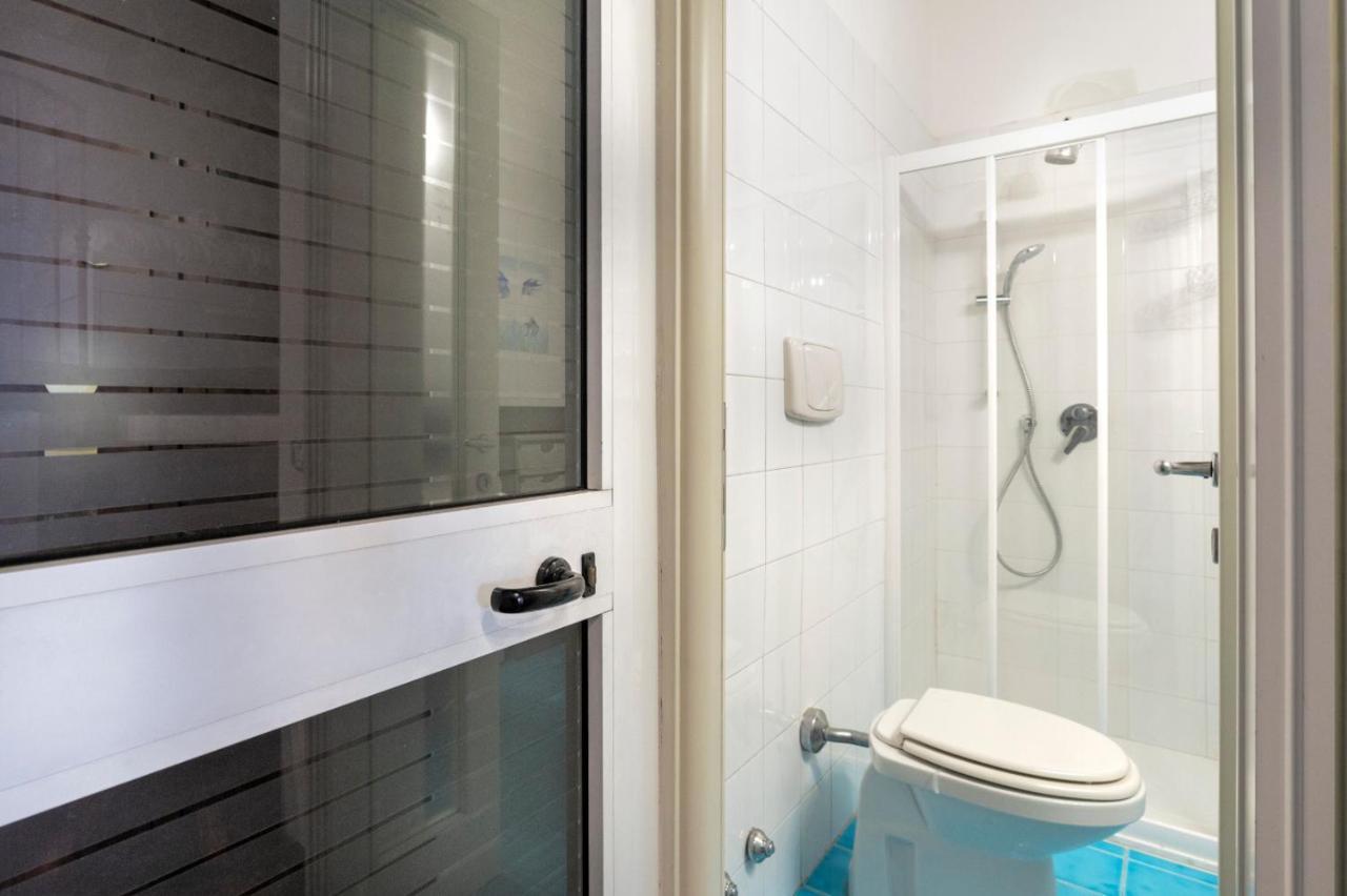 Porta Romana & Bocconi Cosy Apartment Milan Bagian luar foto