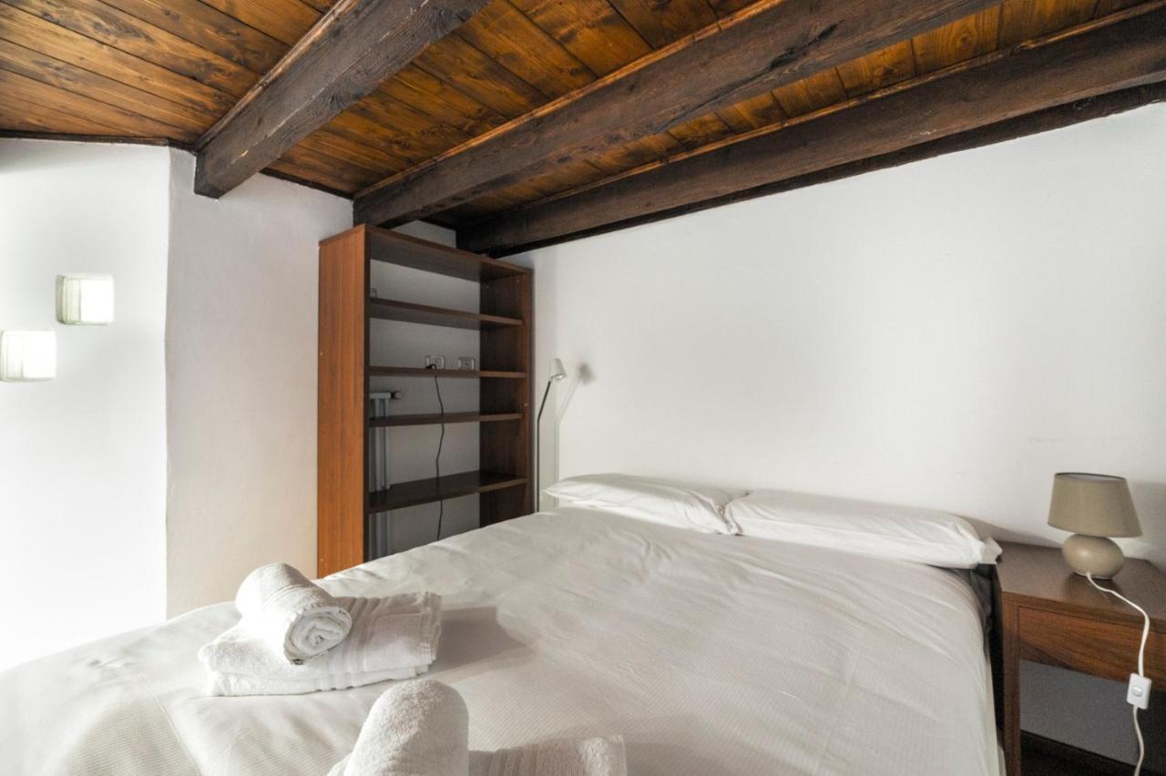 Porta Romana & Bocconi Cosy Apartment Milan Bagian luar foto